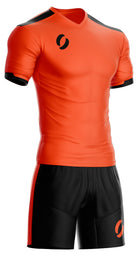 Training Kit in Orange/Black